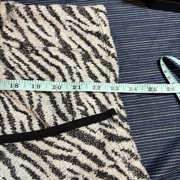 Unbranded Zebra Print Cardigan Women’s Open Front Sweater Black White Size M - Picture 4 of 5